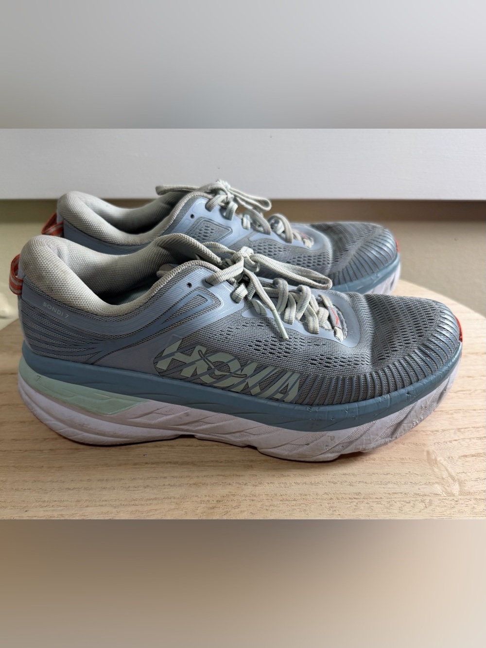 Hoka One One Bondi Light Blue Size 9